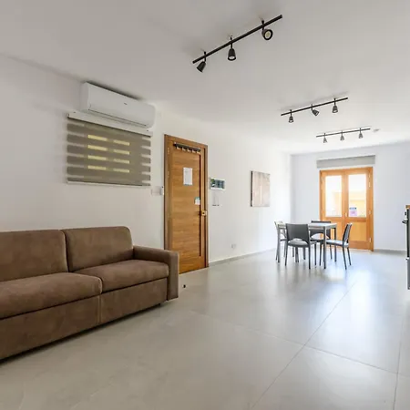 Gzr F4 Spacious In The Heart Of Malta شقة *
