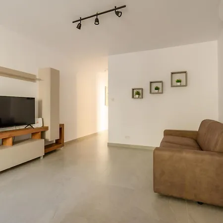 Gzr F4 Spacious In The Heart Of Malta شقة Gzira