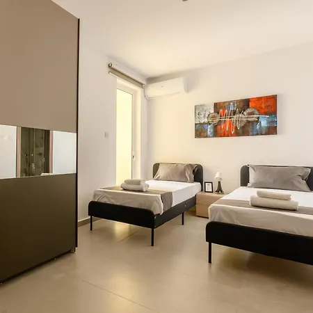 Gzr F4 Spacious In The Heart Of Malta *